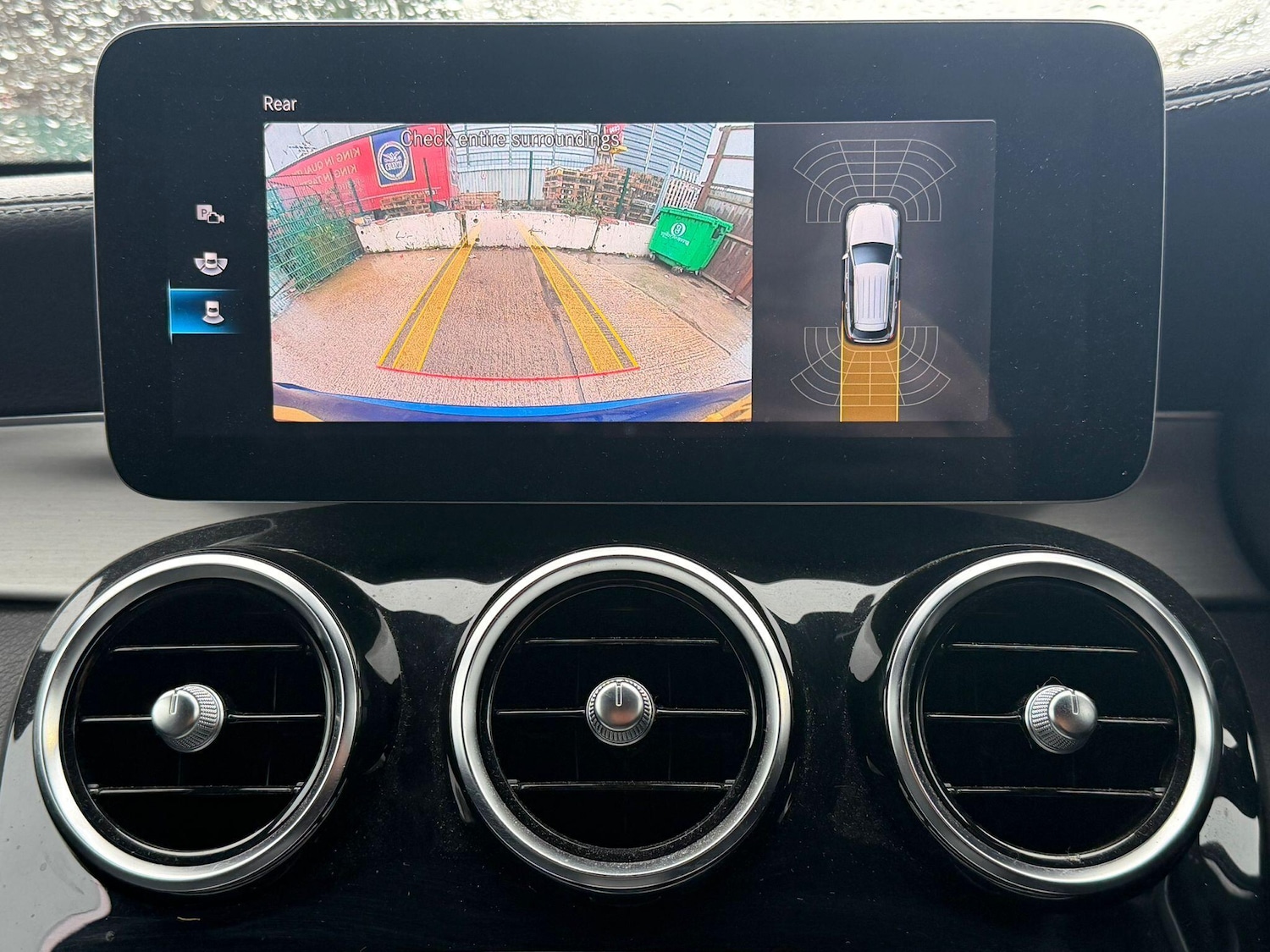 Used Mercedes-Benz GLC 2022 for sale - 77216232: Photo 2