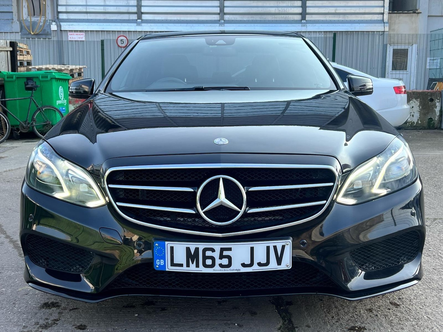 Used Mercedes-Benz E Class 2015 for sale - 76865710: Photo 14