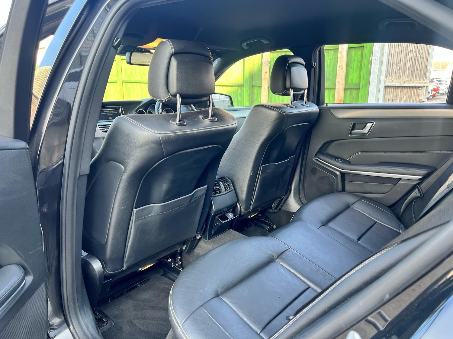 Used Mercedes-Benz E Class 2015 for sale - 76865710: Photo 23