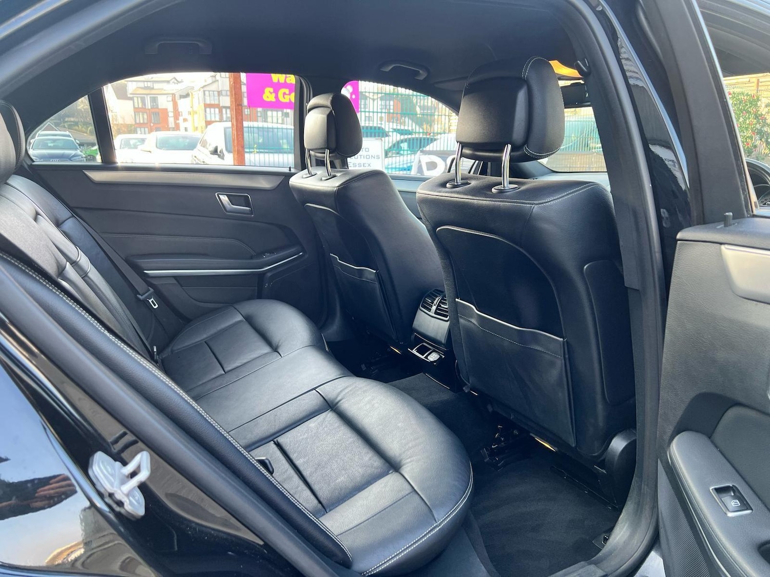 Used Mercedes-Benz E Class 2015 for sale - 76865710: Photo 26