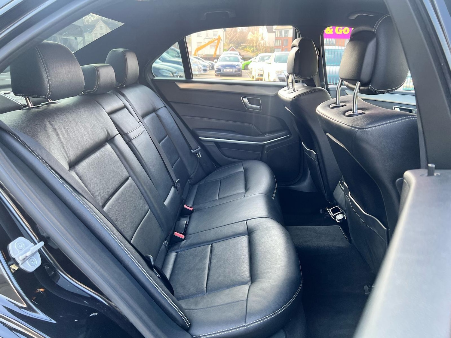 Used Mercedes-Benz E Class 2015 for sale - 76865710: Photo 28