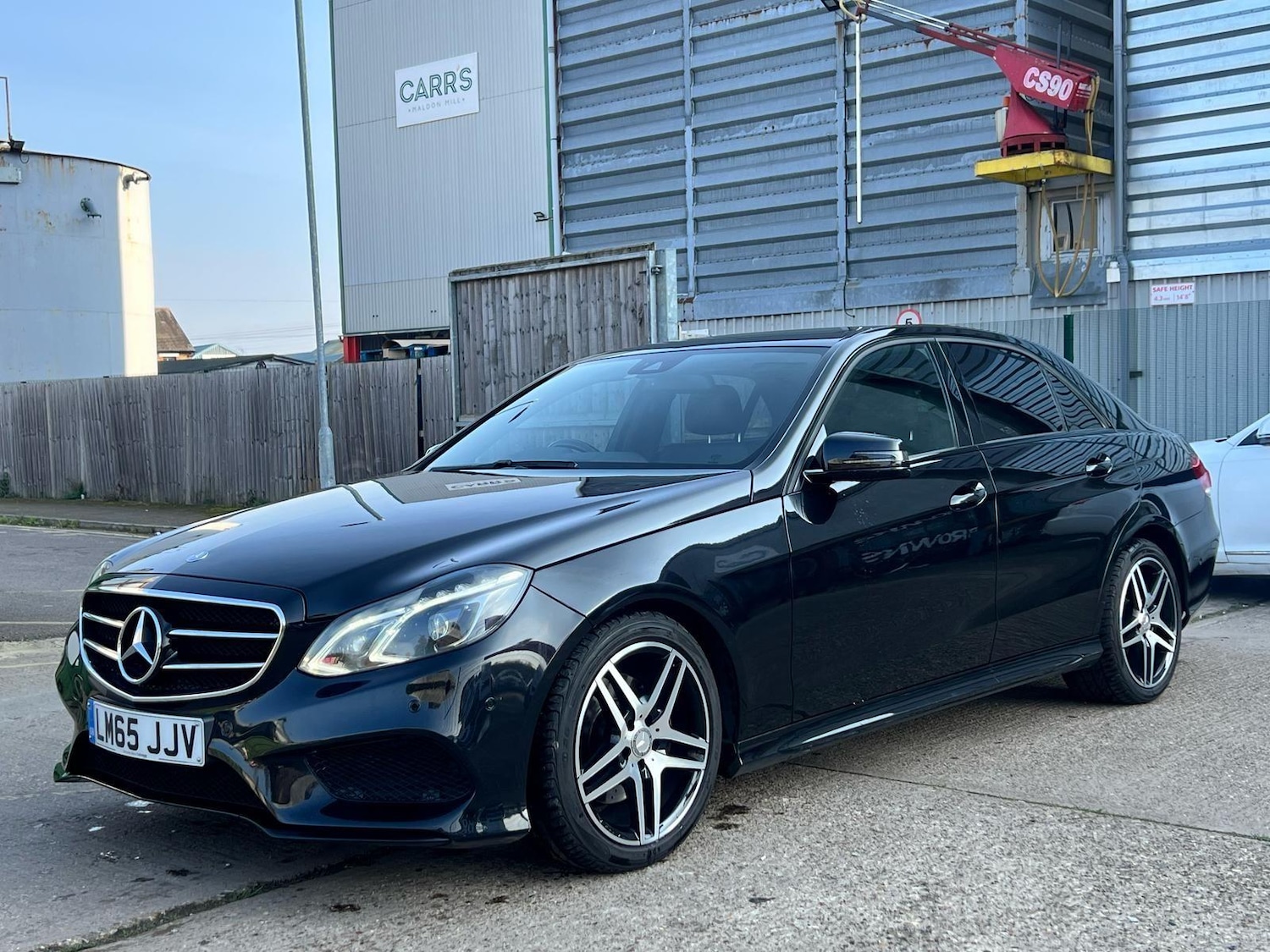 Used Mercedes-Benz E Class 2015 for sale - 76865710: Photo 3