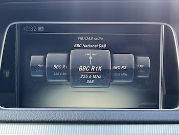 Used Mercedes-Benz E Class 2015 for sale - 76865710: Photo