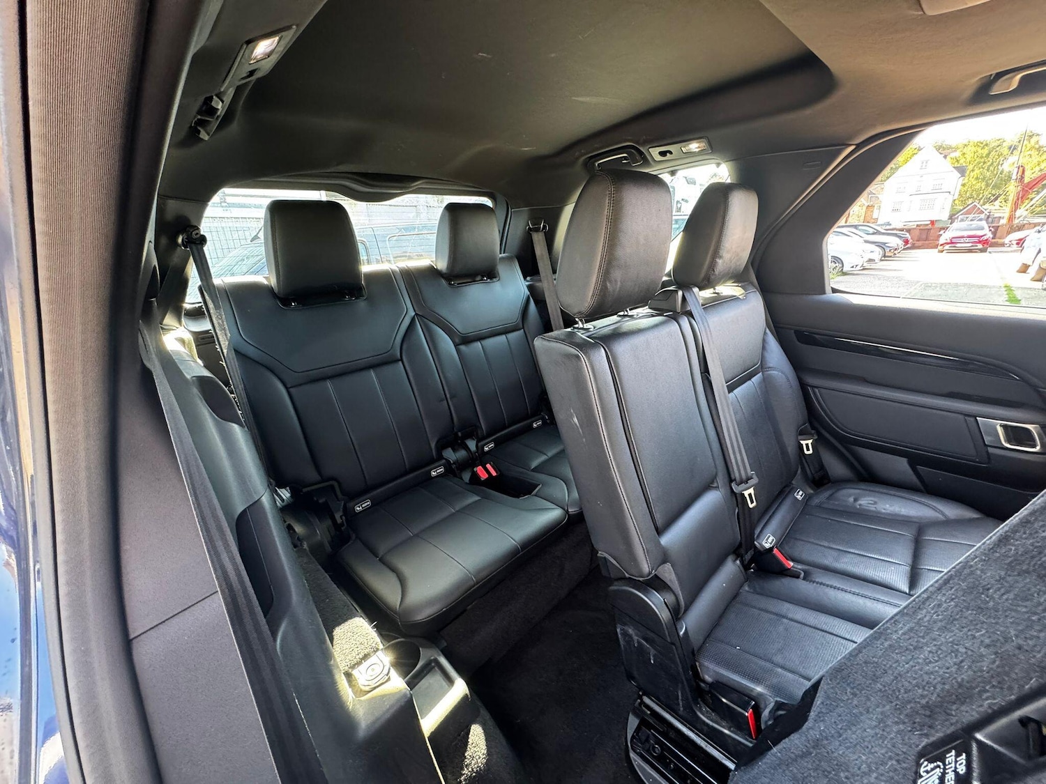 Used Land Rover Discovery 2018 for sale - 76990006: Photo 12