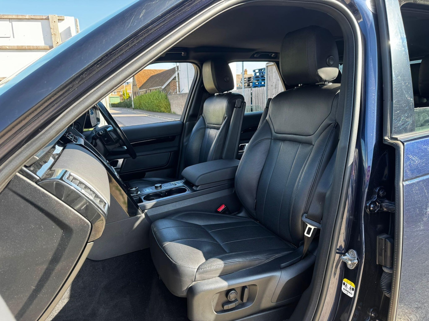 Used Land Rover Discovery 2018 for sale - 76990006: Photo 28