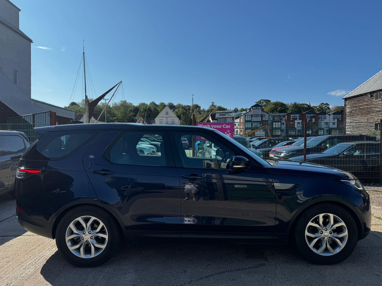 Used Land Rover Discovery 2018 for sale - 76990006: Photo 3
