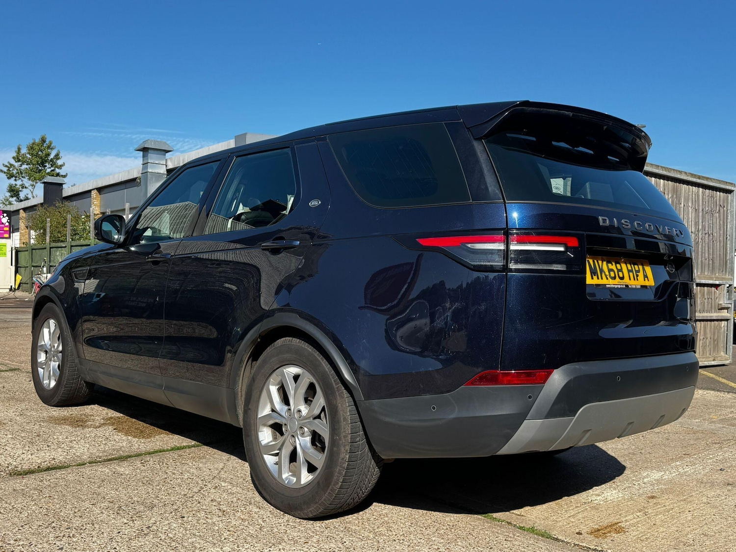 Used Land Rover Discovery 2018 for sale - 76990006: Photo 8