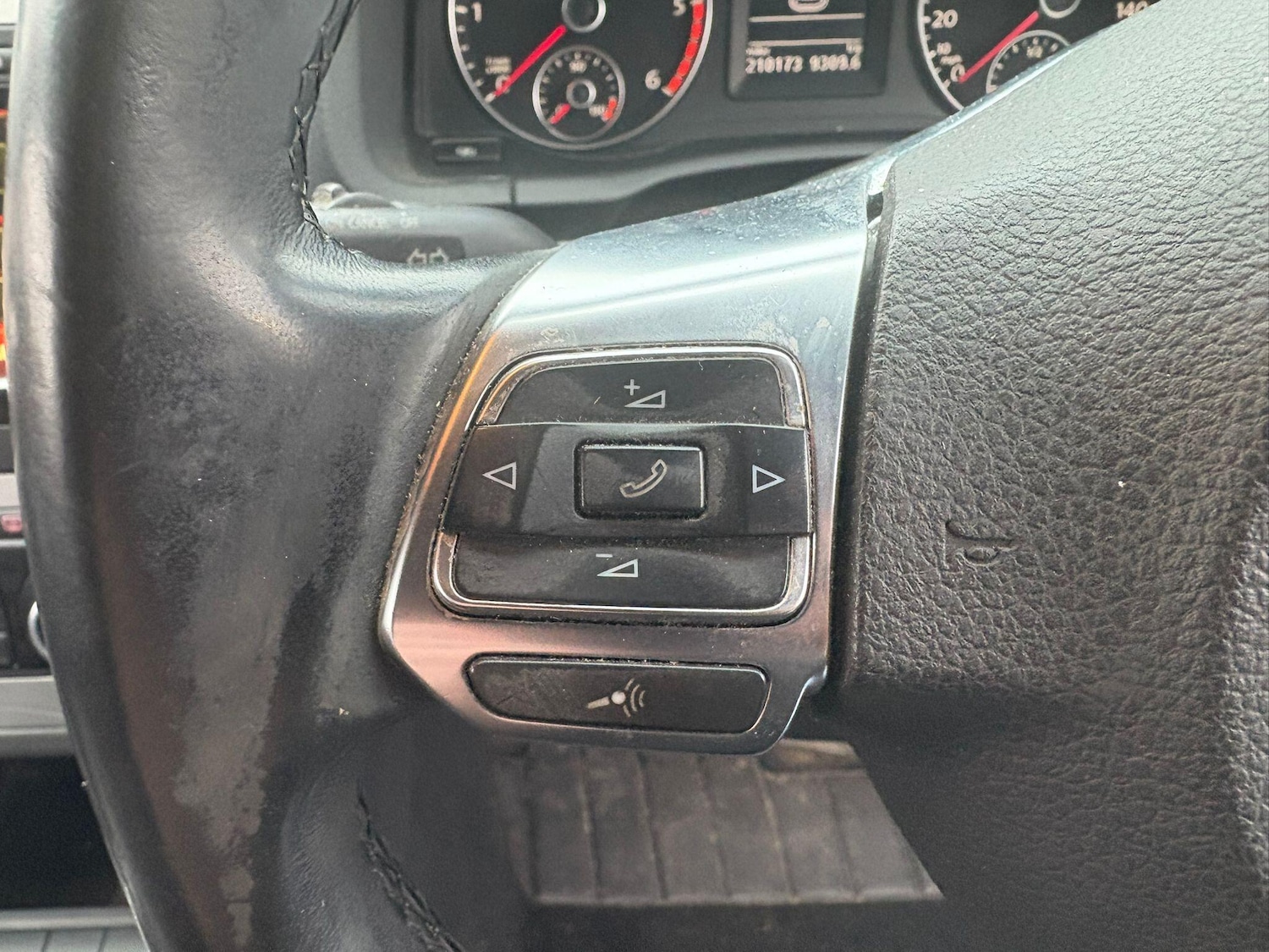 Used Volkswagen Scirocco 2010 for sale - 77330725: Photo 19