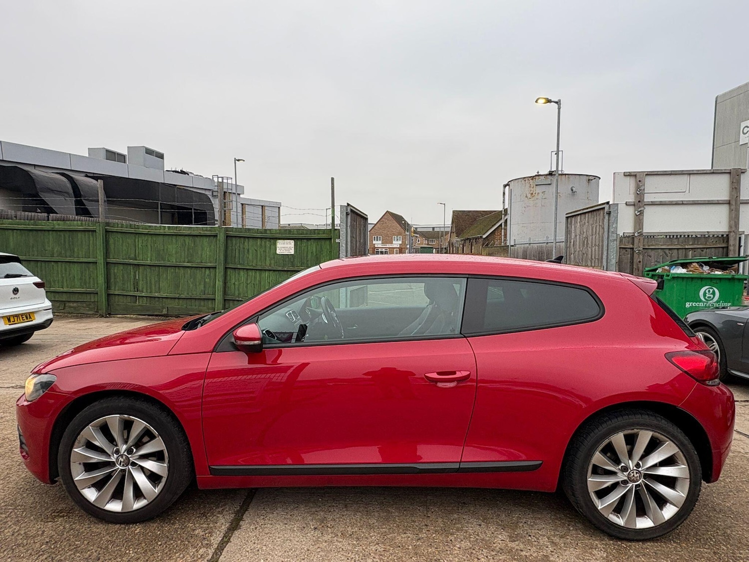 Used Volkswagen Scirocco 2010 for sale - 77330725: Photo 6