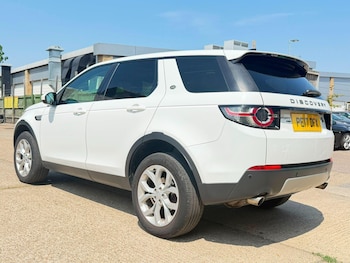 Used Land Rover Discovery Sport 2017 for sale - 79248348: Photo
