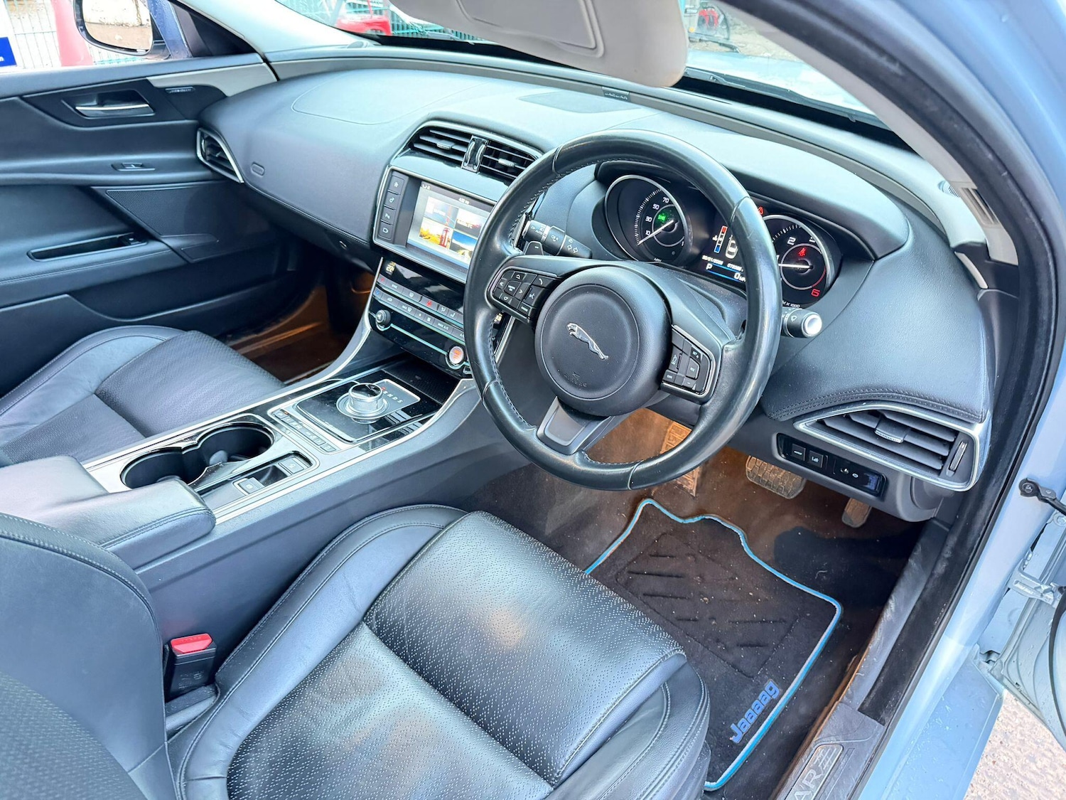 Used Jaguar XE 2015 for sale - 77386938: Photo 16