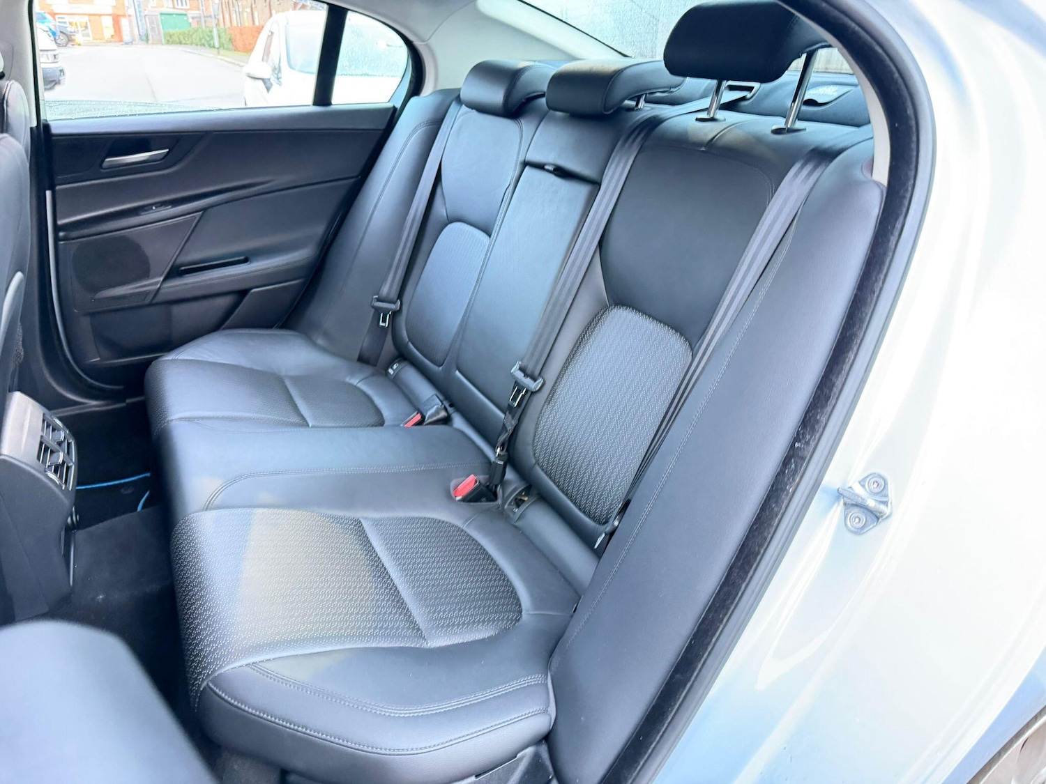 Used Jaguar XE 2015 for sale - 77386938: Photo 23