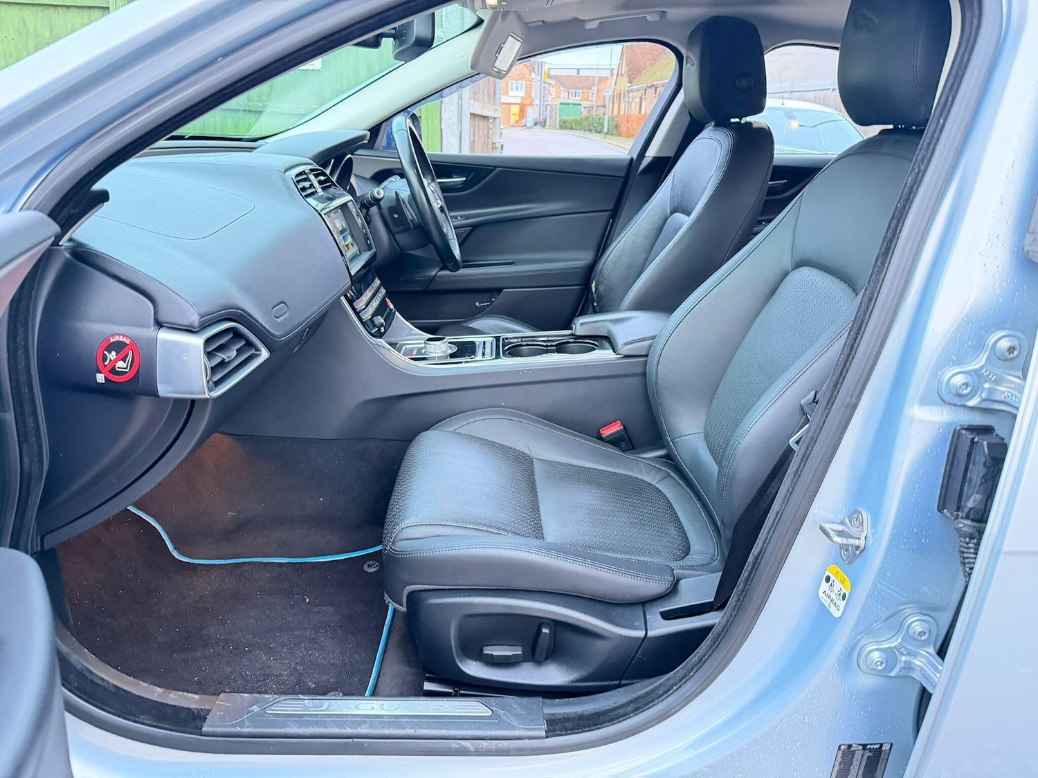 Used Jaguar XE 2015 for sale - 77386938: Photo 25