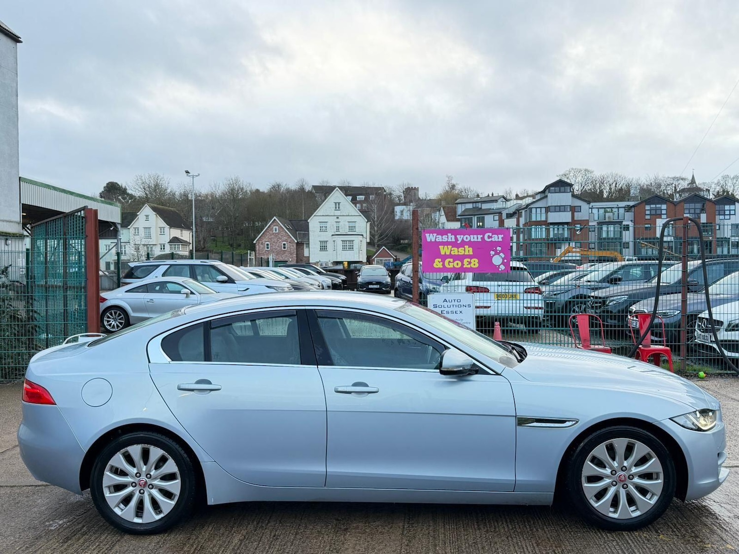 Used Jaguar XE 2015 for sale - 77386938: Photo 3