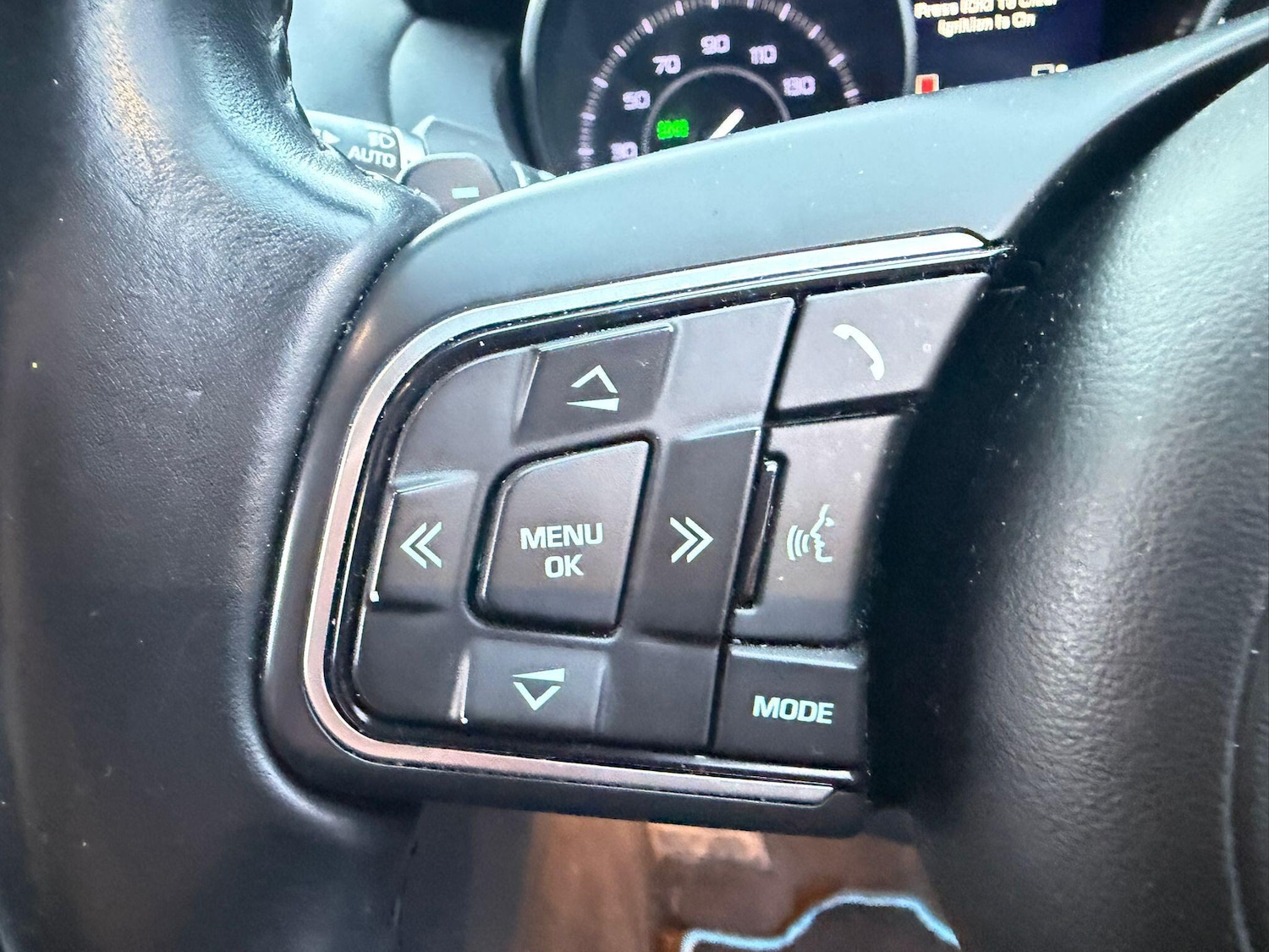 Used Jaguar XE 2015 for sale - 77386938: Photo 30