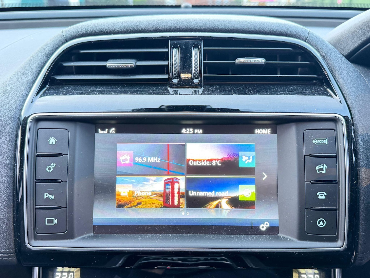 Used Jaguar XE 2015 for sale - 77386938: Photo 32