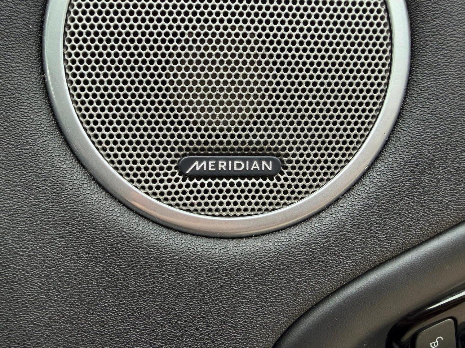 Used Land Rover Range Rover Evoque 2017 for sale - 76976328: Photo 2