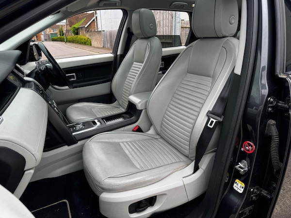 Used Land Rover Discovery Sport 2017 for sale - 74668245: Photo 24