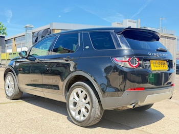 Used Land Rover Discovery Sport 2015 for sale - 79202643: Photo
