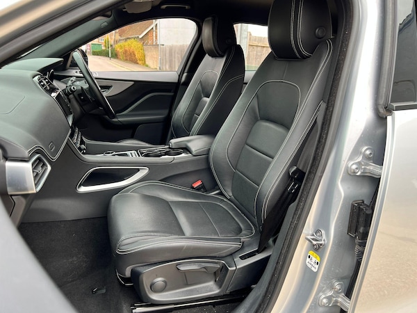 Used Jaguar F-Pace 2017 for sale - 76307679: Photo 23