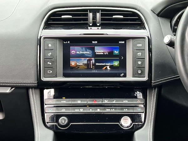 Used Jaguar F-Pace 2017 for sale - 76307679: Photo 26