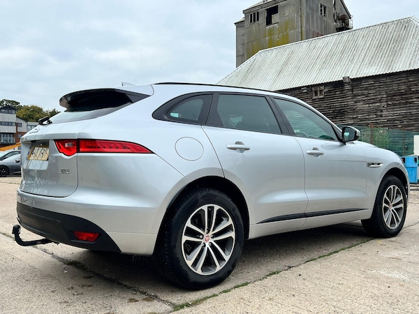 Used Jaguar F-Pace 2017 for sale - 76307679: Photo 5