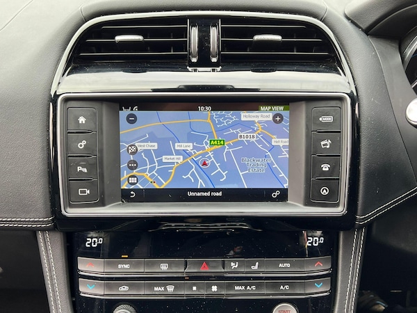 Used Jaguar F-Pace 2017 for sale - 76307679: Photo 7