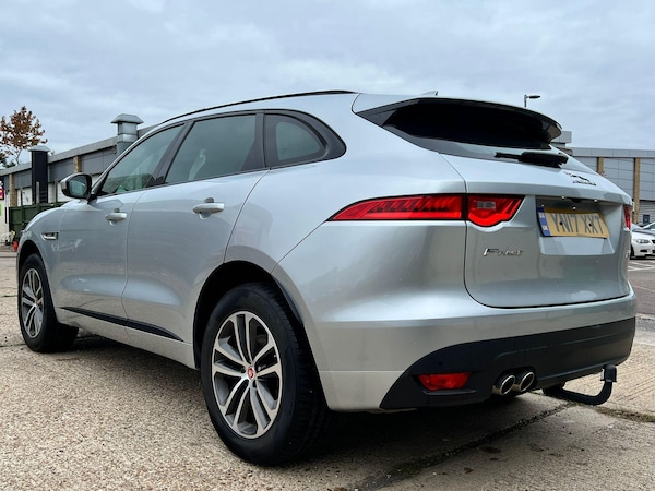 Used Jaguar F-Pace 2017 for sale - 76307679: Photo 8