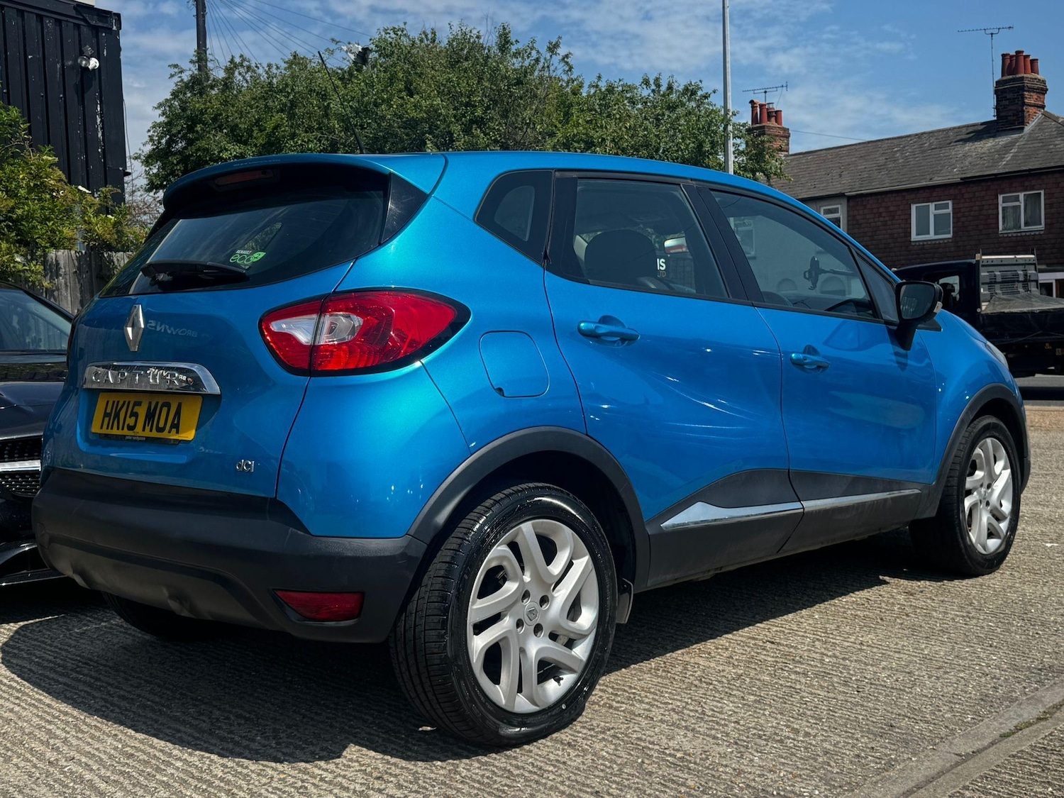 Used Renault Captur 2015 for sale - 76992263: Photo 3