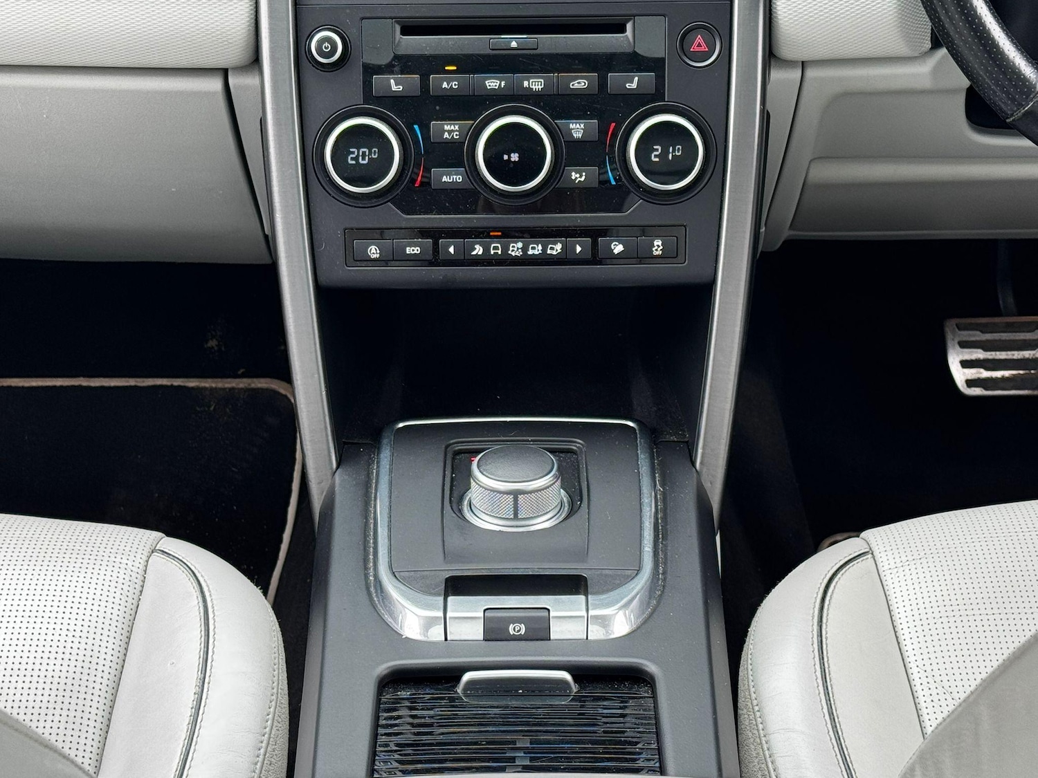 Used Land Rover Discovery Sport 2017 for sale - 76992894: Photo 20