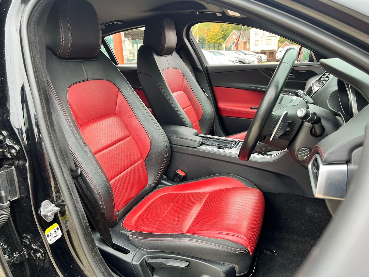 Used Jaguar XE 2018 for sale - 76270262: Photo 14