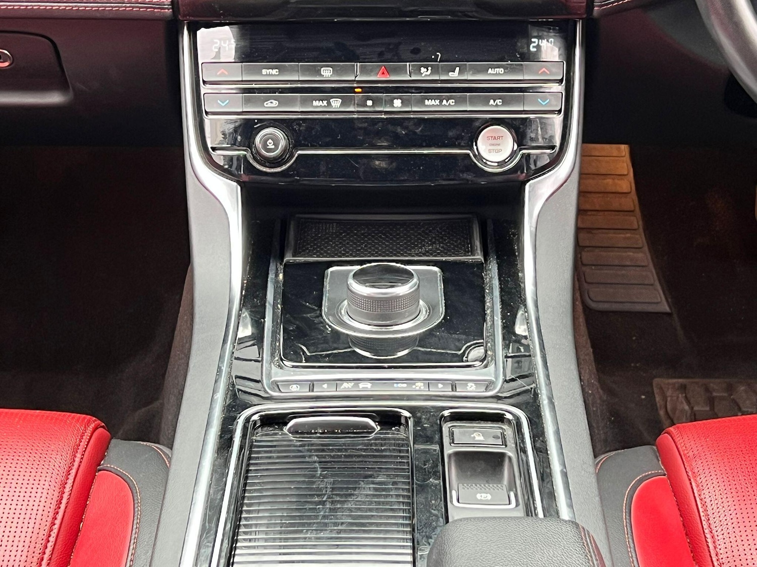 Used Jaguar XE 2018 for sale - 76270262: Photo 18