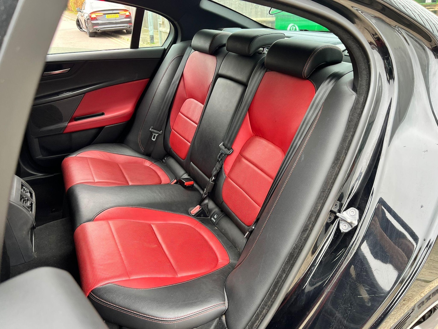 Used Jaguar XE 2018 for sale - 76270262: Photo 21