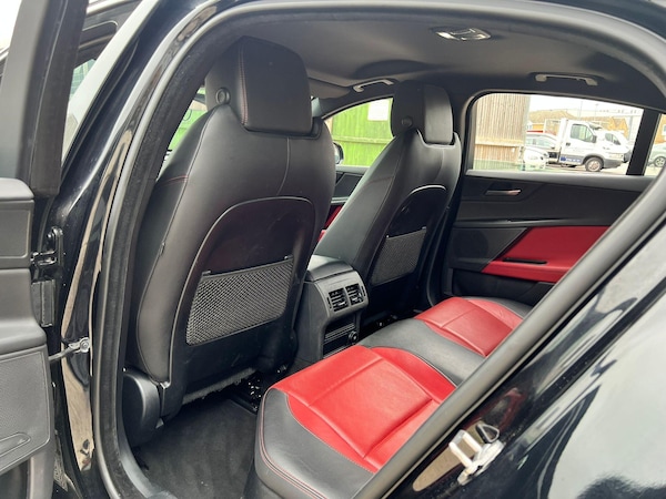 Used Jaguar XE 2018 for sale - 76270262: Photo 22