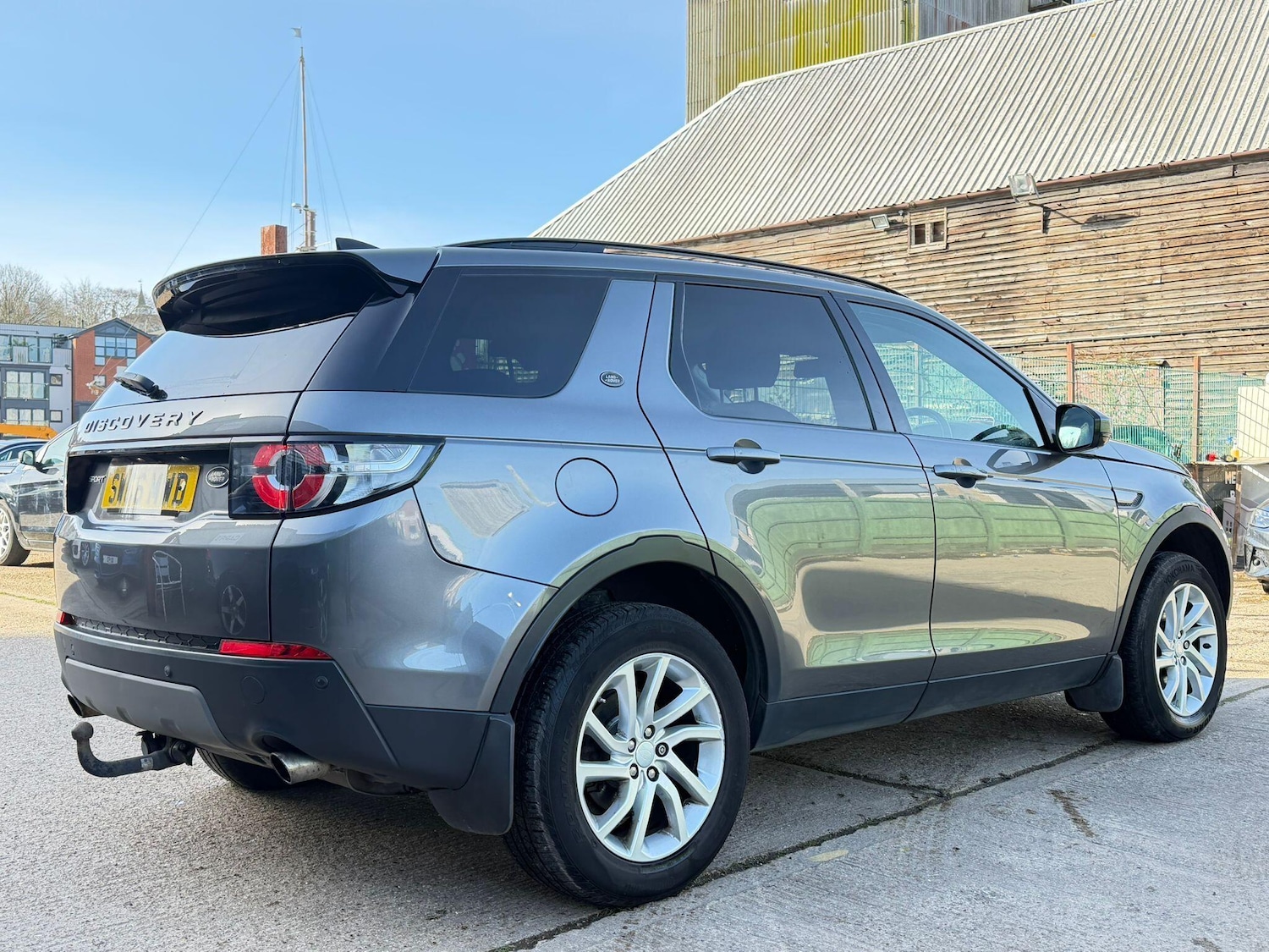 Used Land Rover Discovery Sport 2017 for sale - 77585736: Photo 5