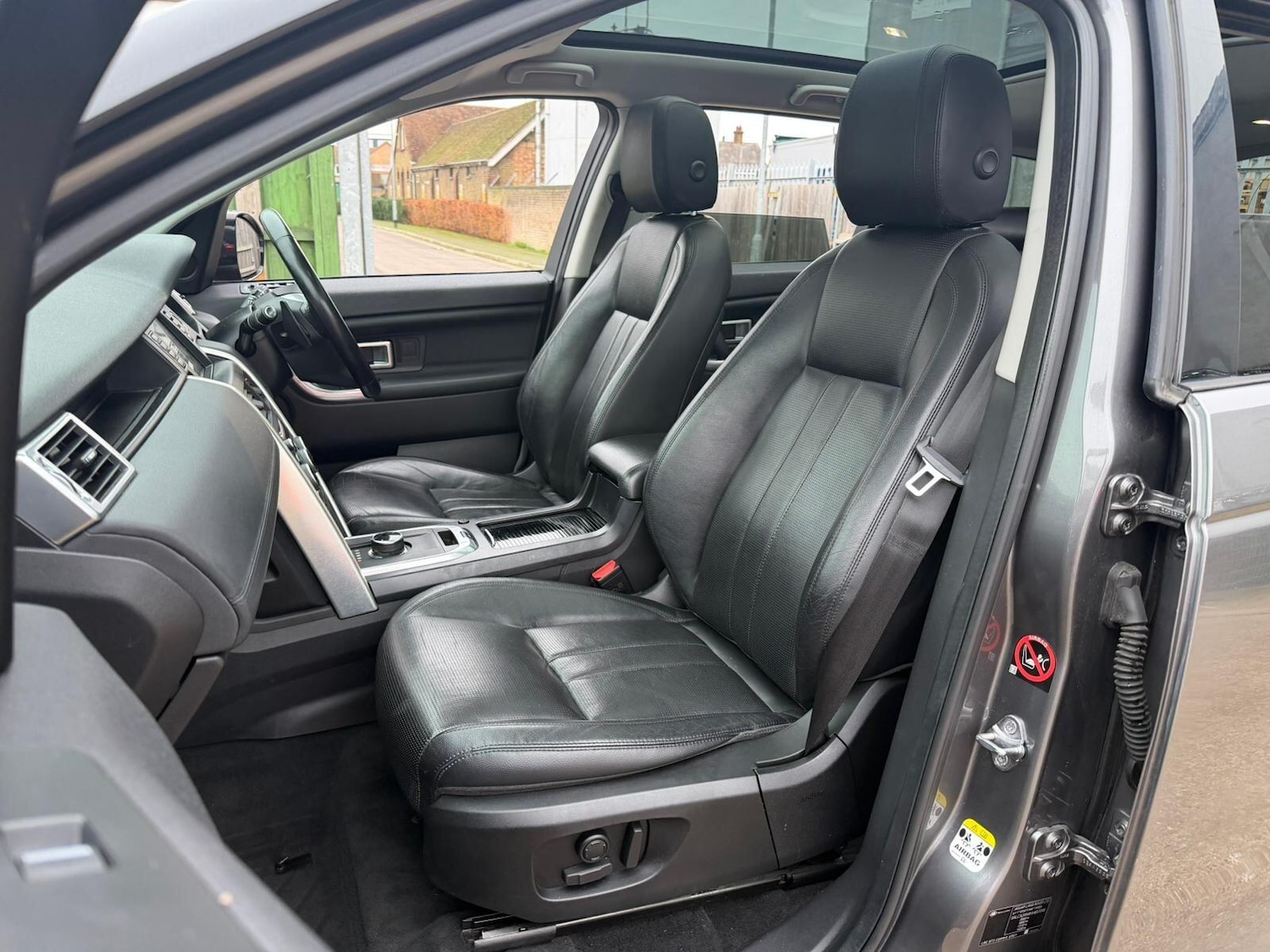 Used Land Rover Discovery Sport 2016 for sale - 77040768: Photo 31