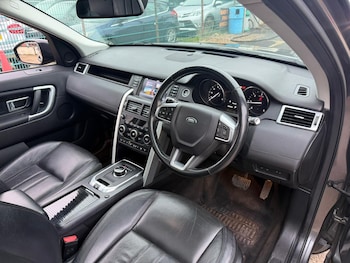 Used Land Rover Discovery Sport 2016 for sale - 77040768: Photo