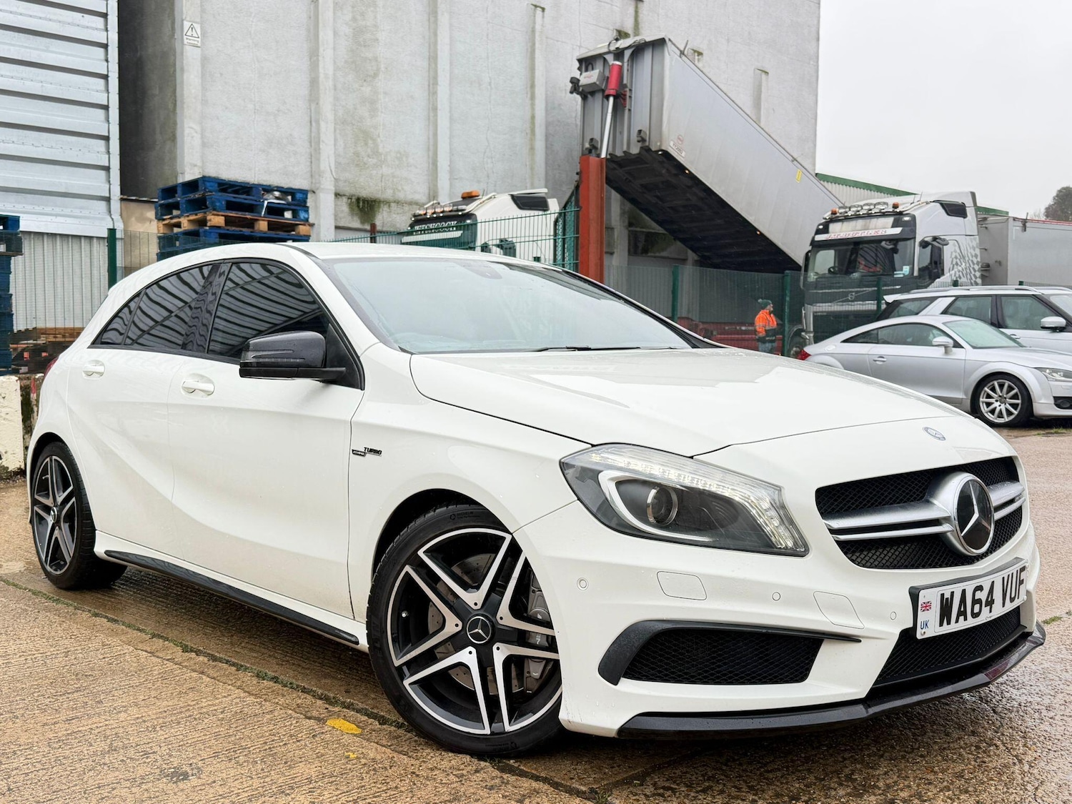 Used Mercedes-Benz A-Class 2014 for sale - 77612014: Photo 1