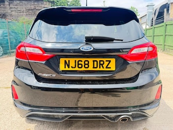 Used Ford Fiesta 2018 for sale - 79201470: Photo
