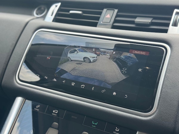 Used Land Rover Range Rover Sport 2018 for sale - 74899233: Photo 32