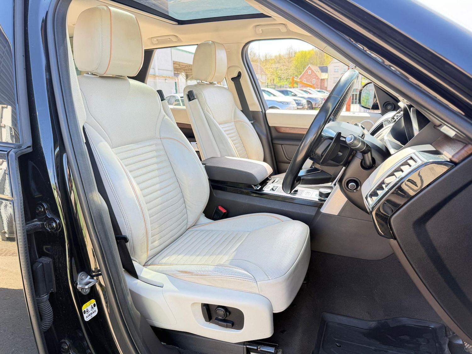 Used Land Rover Discovery 2017 for sale - 78148251: Photo 16