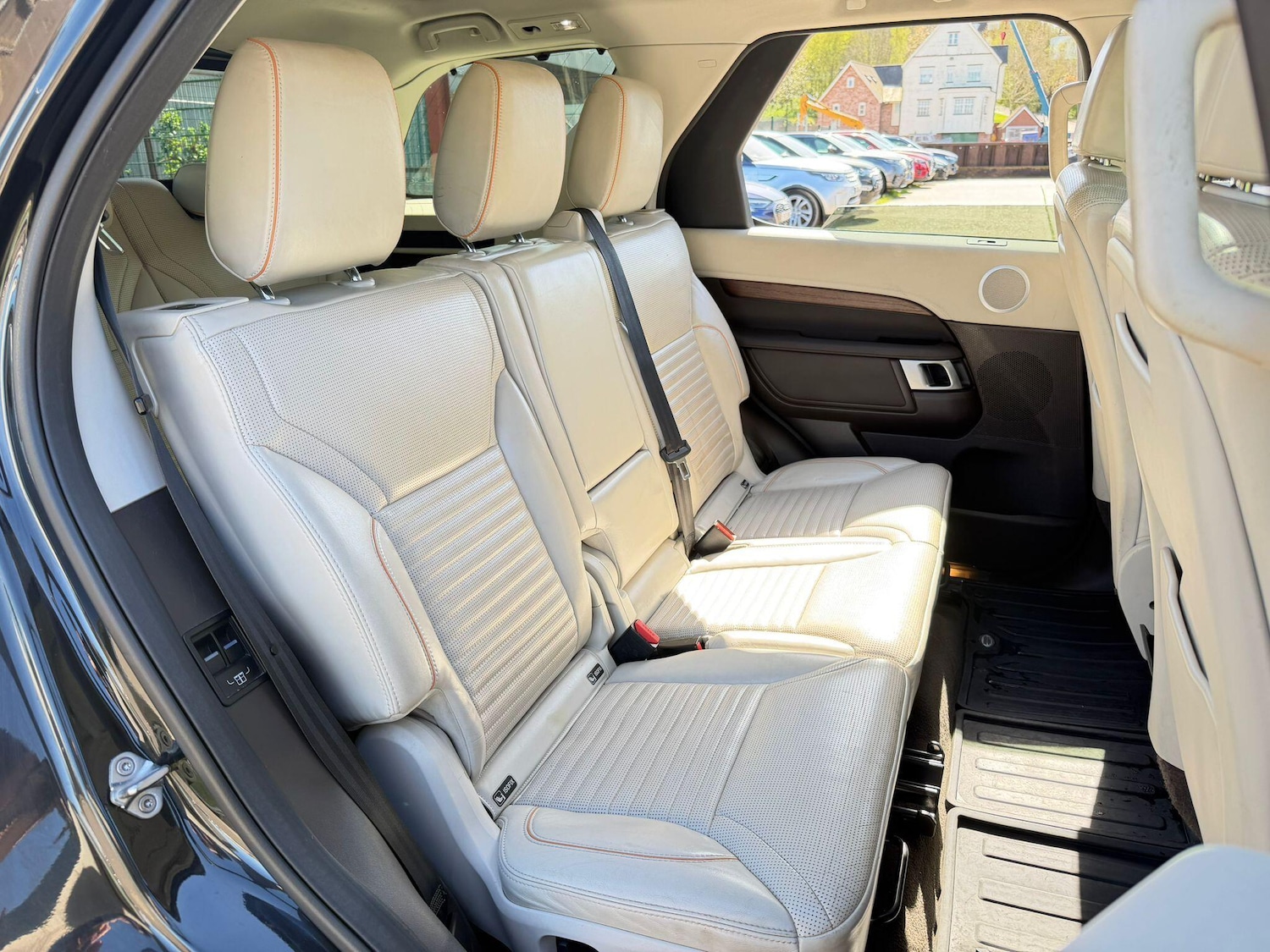 Used Land Rover Discovery 2017 for sale - 78148251: Photo 18