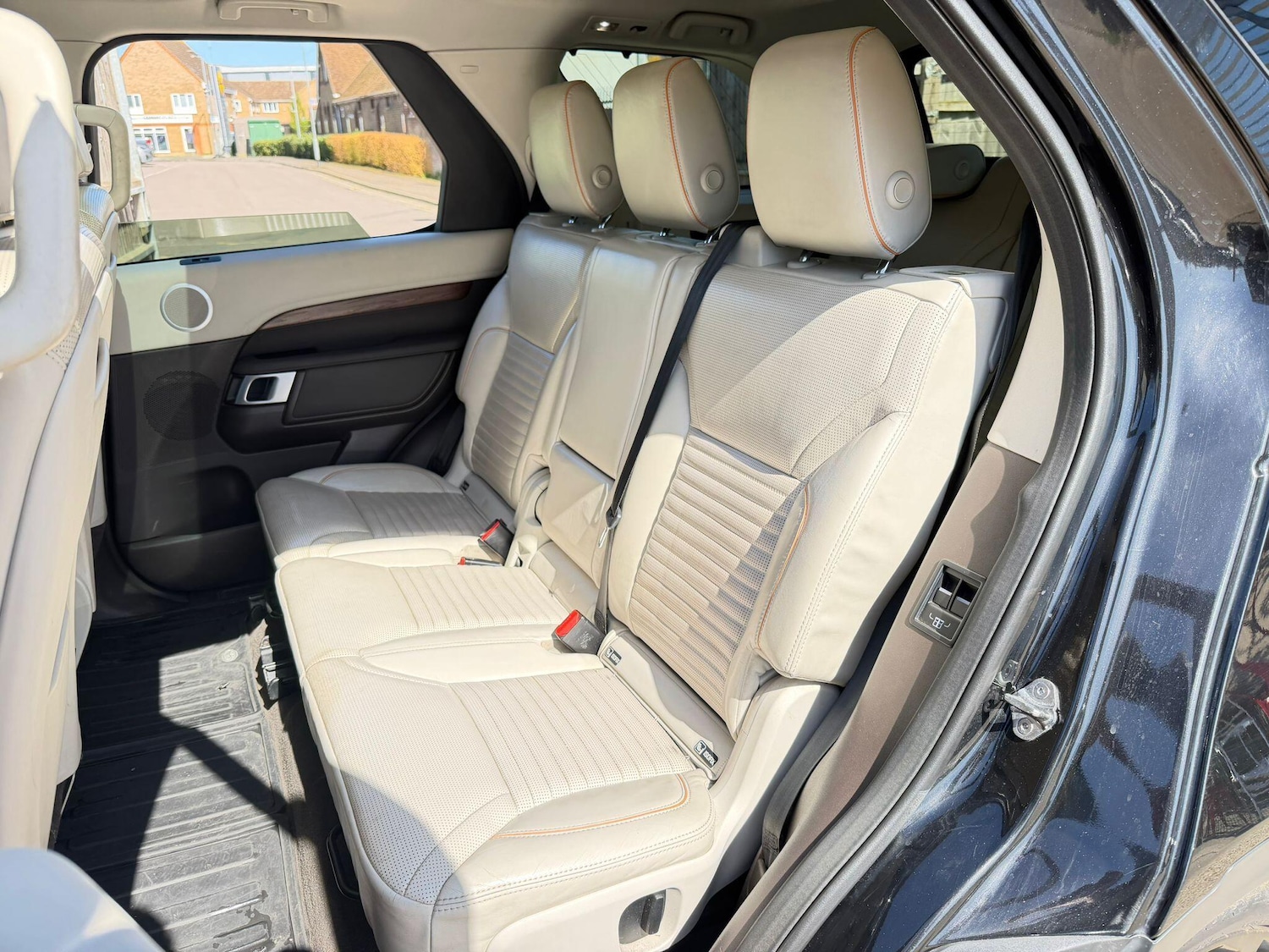 Used Land Rover Discovery 2017 for sale - 78148251: Photo 21