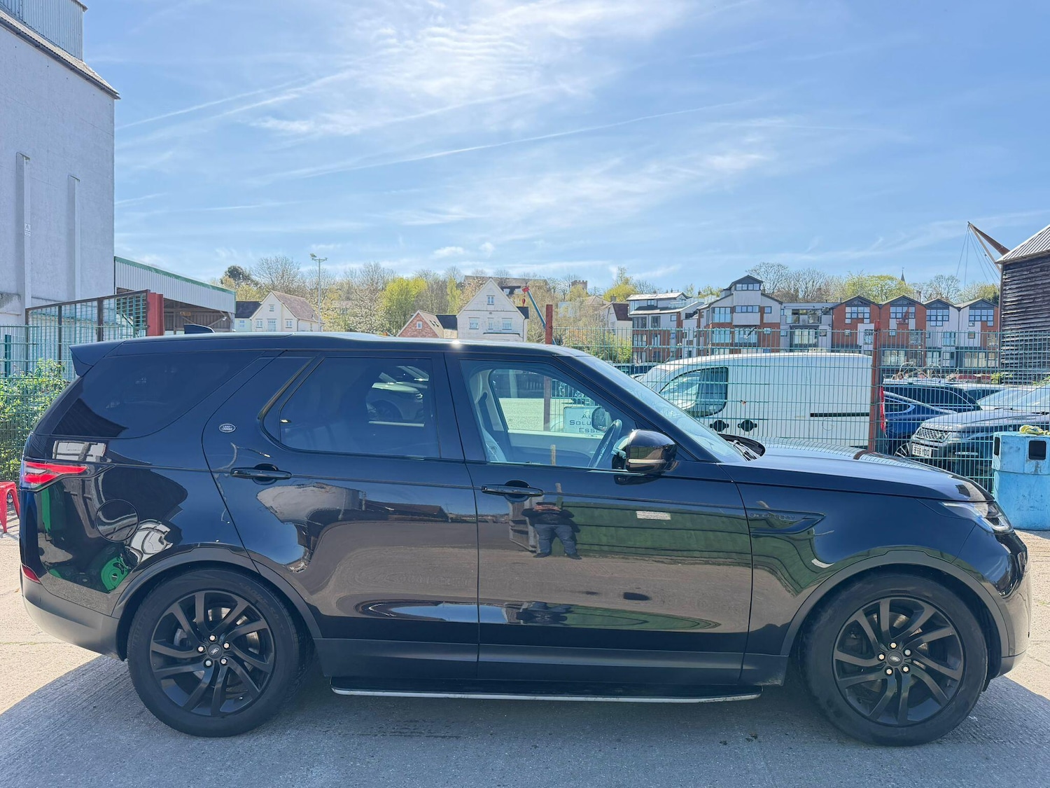 Used Land Rover Discovery 2017 for sale - 78148251: Photo 3
