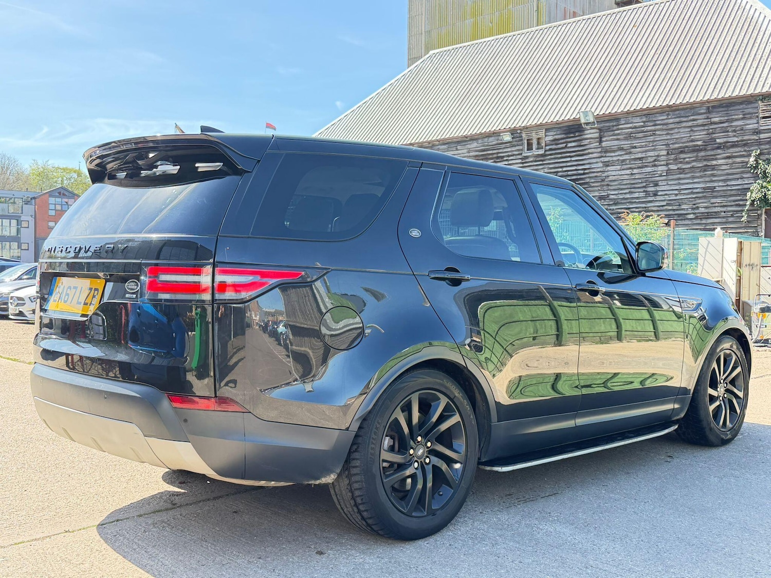 Used Land Rover Discovery 2017 for sale - 78148251: Photo 5