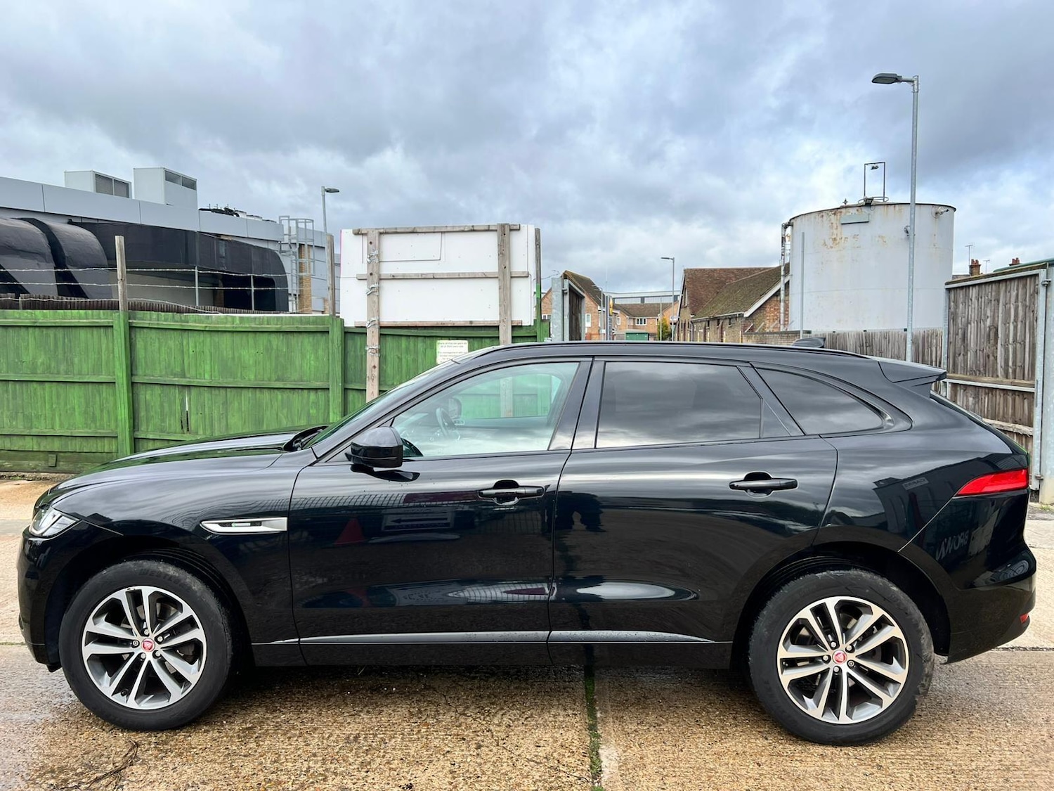 Used Jaguar F-Pace 2017 for sale - 76360375: Photo 10