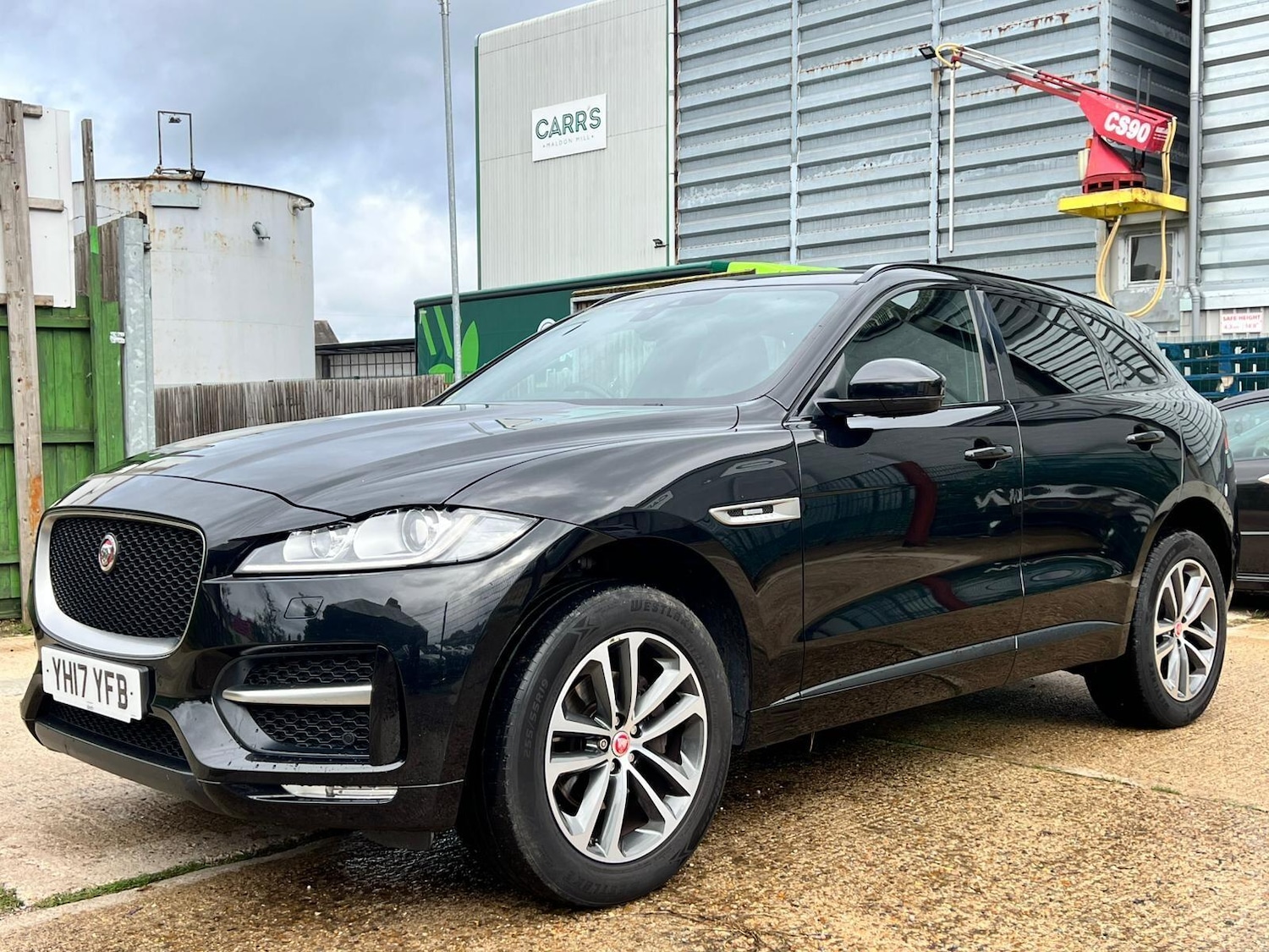 Used Jaguar F-Pace 2017 for sale - 76360375: Photo 11