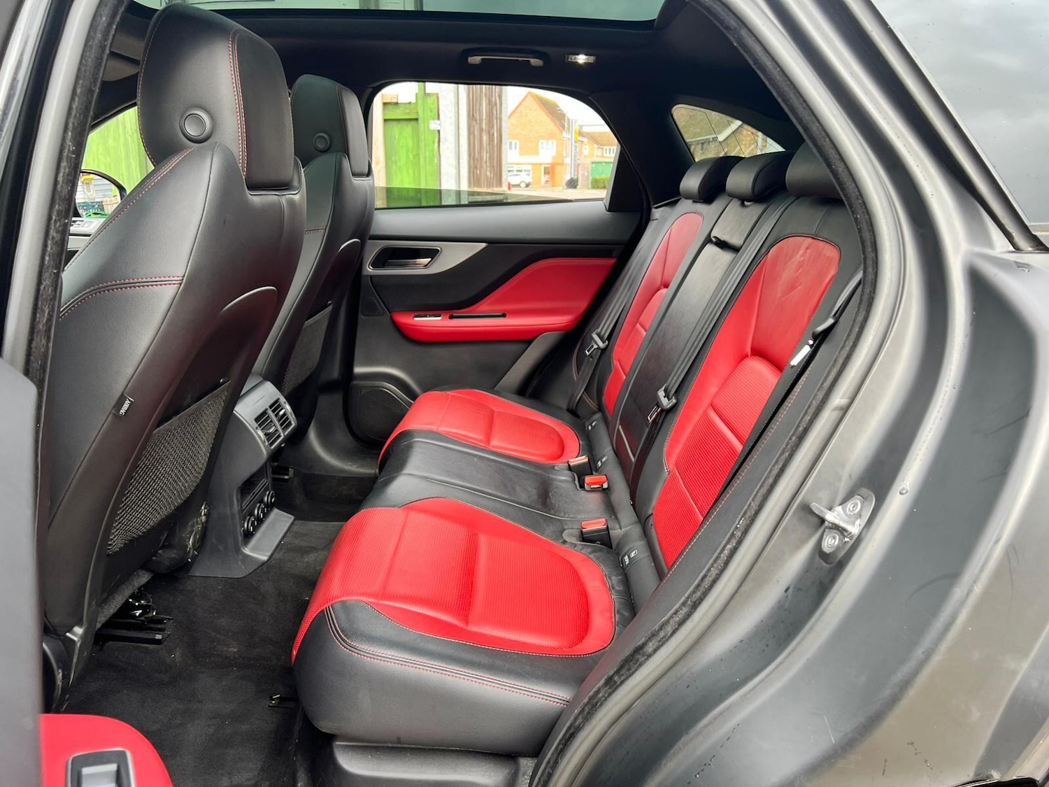 Used Jaguar F-Pace 2017 for sale - 76360375: Photo 18