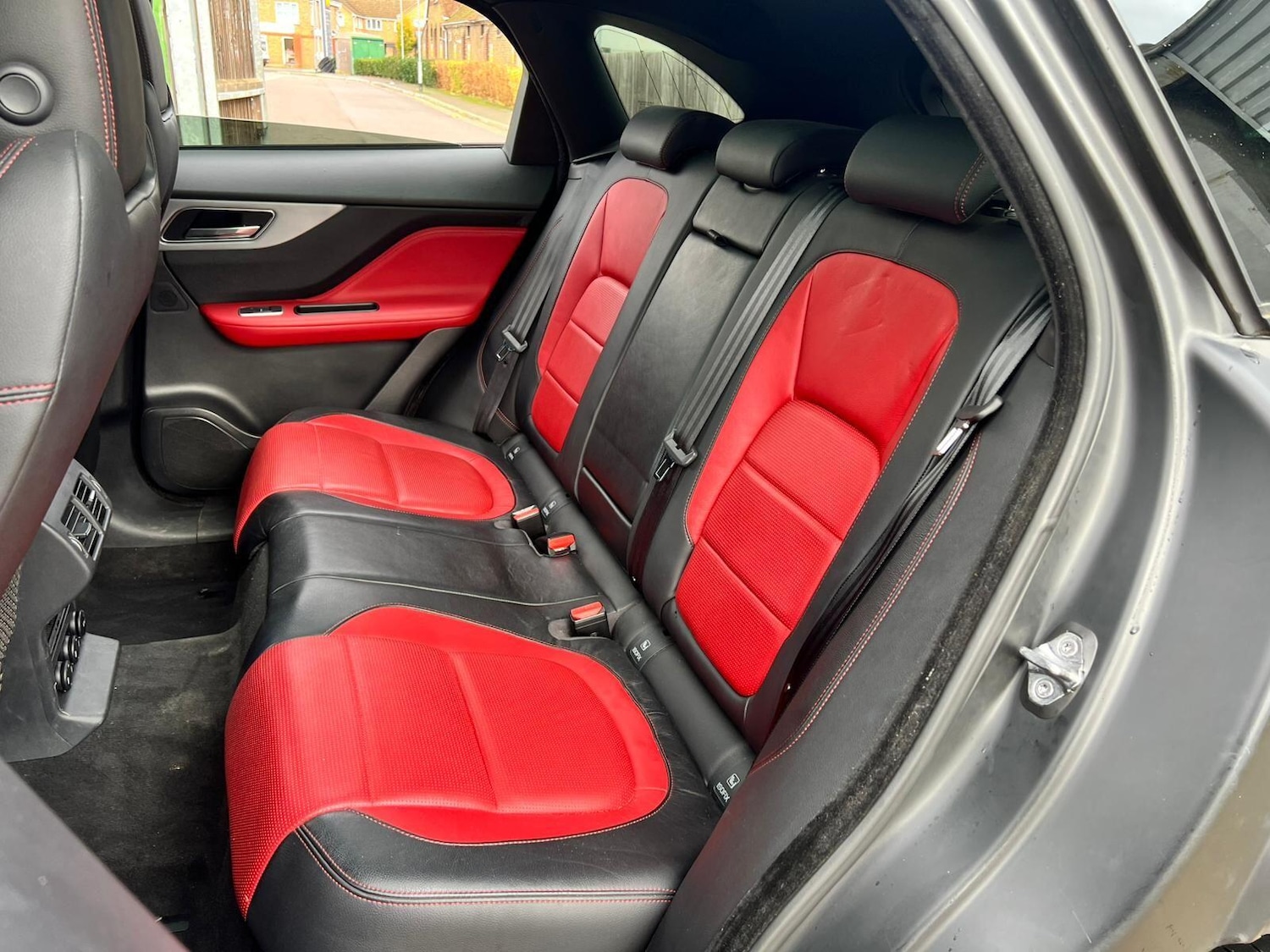 Used Jaguar F-Pace 2017 for sale - 76360375: Photo 19
