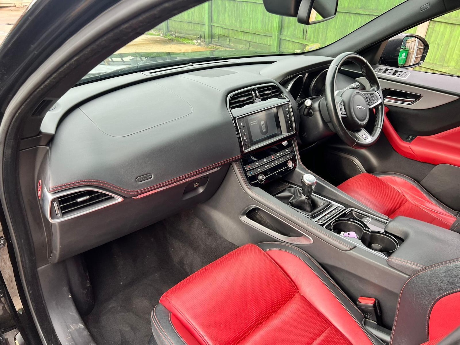Used Jaguar F-Pace 2017 for sale - 76360375: Photo 23